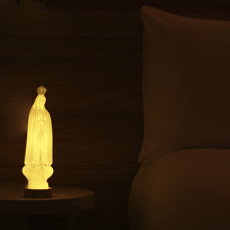 Illuminated statue of Our Lady of Fatima