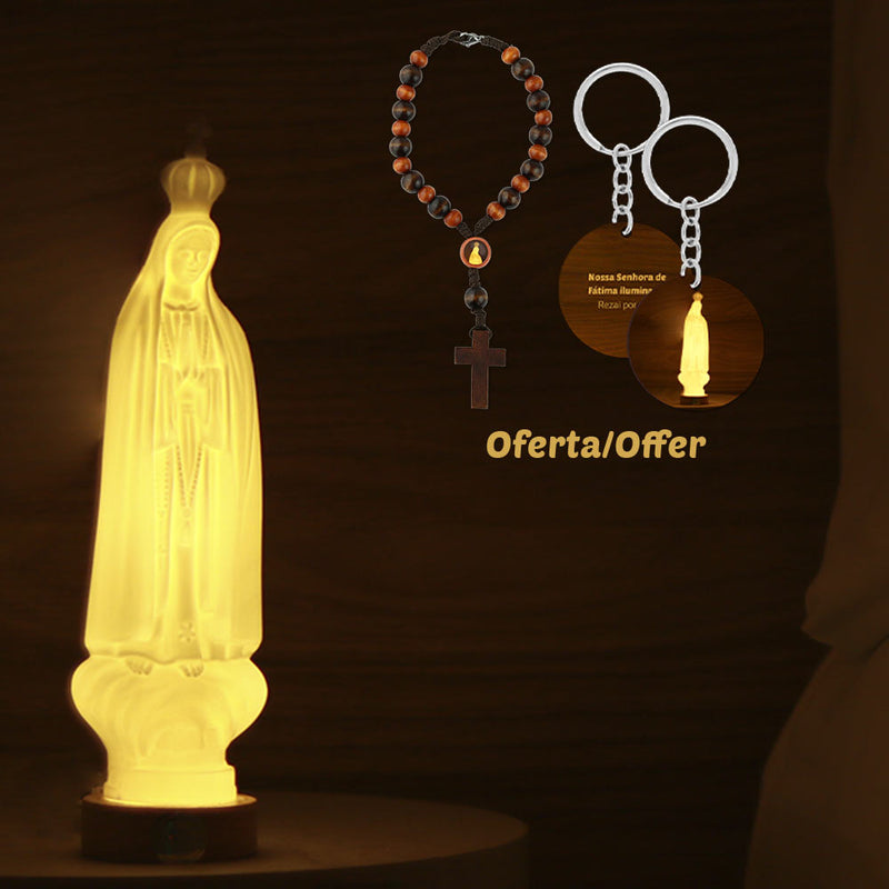 Illuminated statue of Our Lady of Fatima